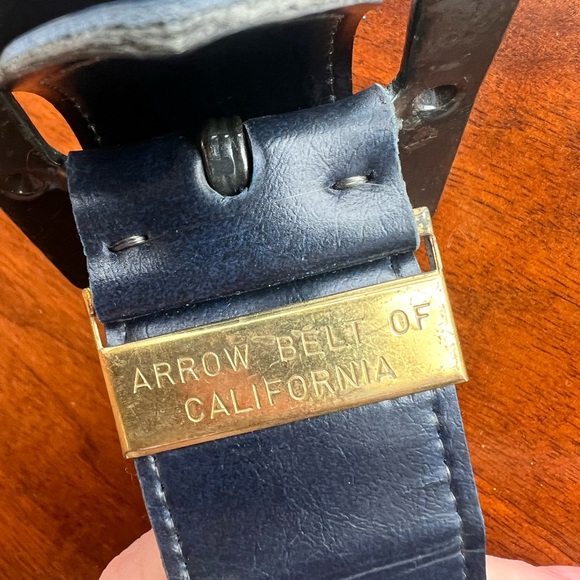 Arrow Belt of California - Vintage Leather Navy Belt with Brass Buckle - Picture 4 of 4